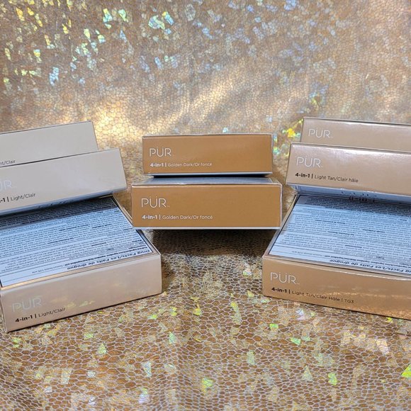 Clearance Priced! PUR 4-In-1 Pressed Powder Mineral Makeup Foundation - Picture 2 of 4